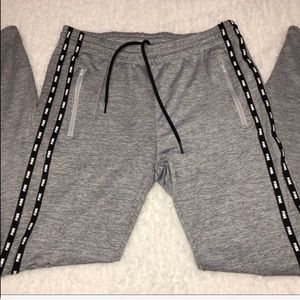 NWT VS PINK Super Cute Track Pants w/ zippers sm